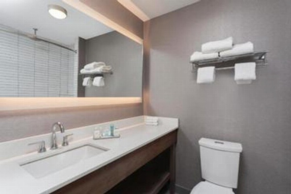 Wyndham Garden LaGuardia South image 20